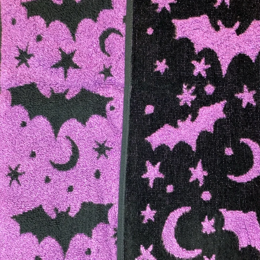 Double sided Halloween hand towel *FIRM PRICE*